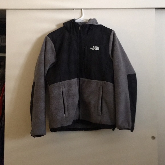The North Face Jackets & Blazers - Women’s North Face Denali Jacket with Hood Size M